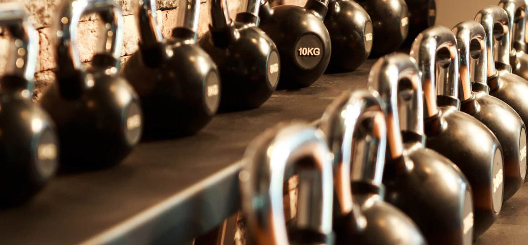 lifefit-group-kettlebell-hero-1400x650px